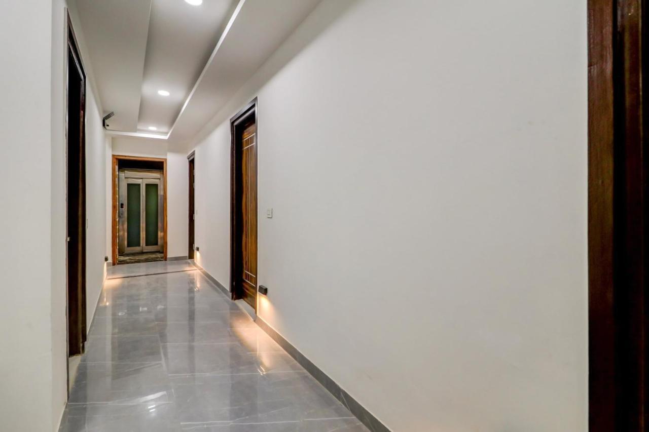 Oyo Flagship 80318 Hotel Sai Plaza Near Indira Gandhi International Airport Нью-Дели Экстерьер фото