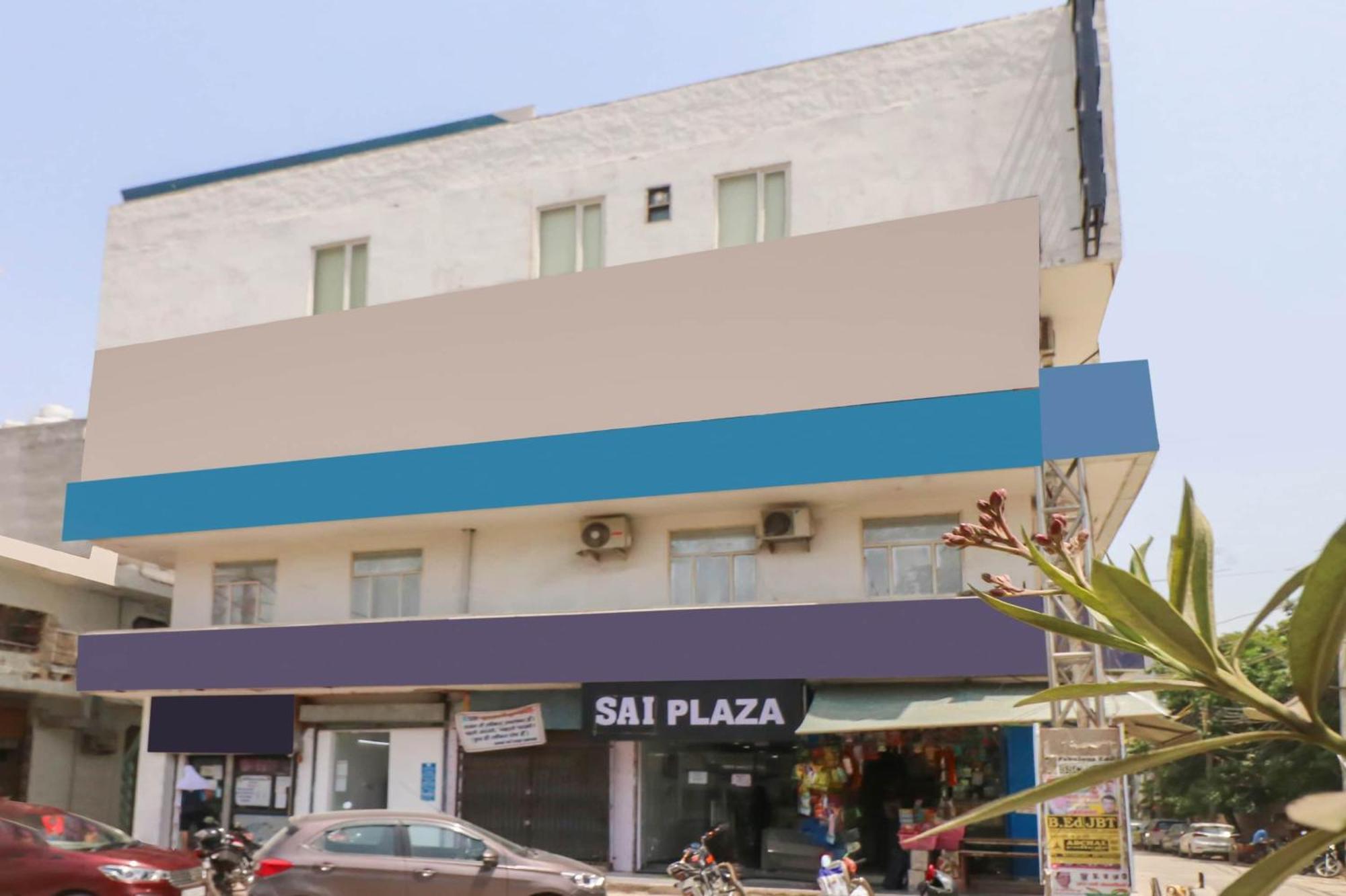 Oyo Flagship 80318 Hotel Sai Plaza Near Indira Gandhi International Airport Нью-Дели Экстерьер фото